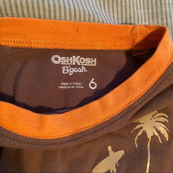 Brown OshKosh surf shirt - Picture 4 of 5